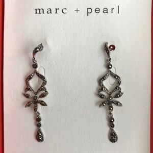 Dangling Earrings (New)